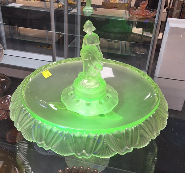 Lot 1364 - FLOAT BOWL