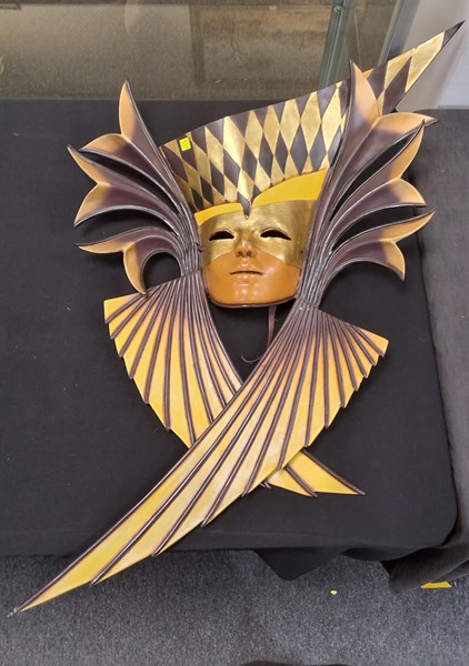 Lot 1114 - DECORATIVE VENETIAN MASK