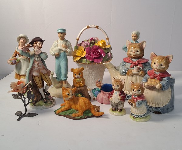 Lot 1436 - DECOR FIGURES
