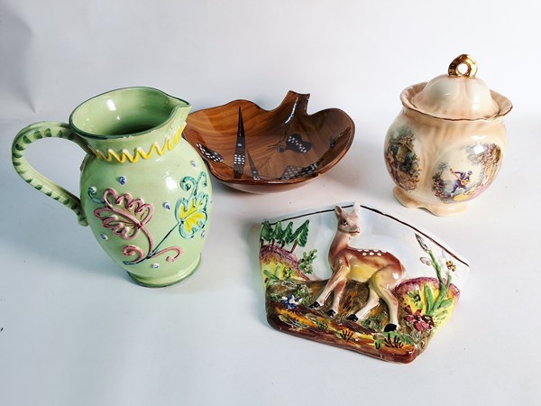 Lot 1434 - DECORATIVE CERAMICS