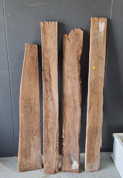 Lot 324 - GUM TIMBER BOARDS