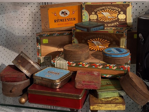Lot 1302 - TOBACCO TINS