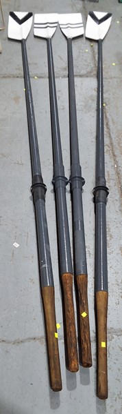 Lot 285 - ROWING OARS
