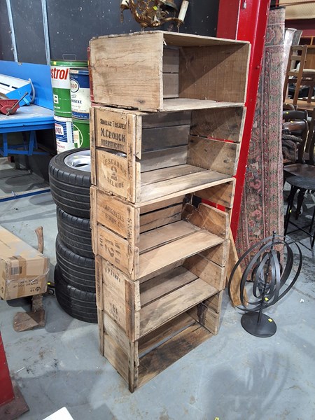 Lot 195 - TIMBER CRATE SHELF