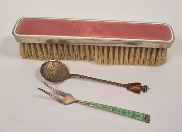 Lot 1093 - ENAMEL ITEMS