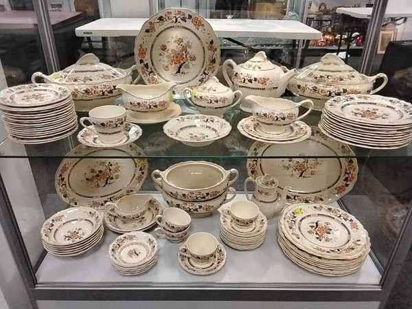 Lot 1255 - DINNER SERVICE