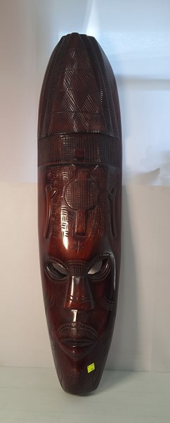Lot 1466 - TRIBAL MASK
