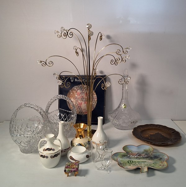 Lot 1421 - CHINA & GLASSWARE