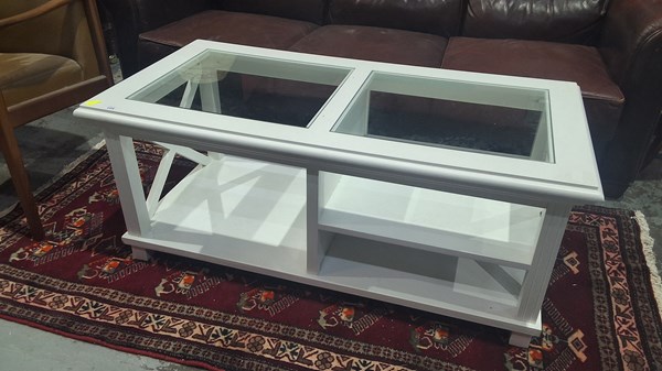 Lot 104 - COFFEE TABLE