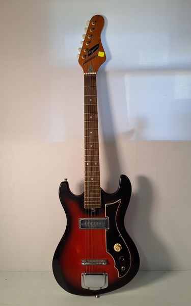 Lot 1217 - ELECTRIC GUITAR