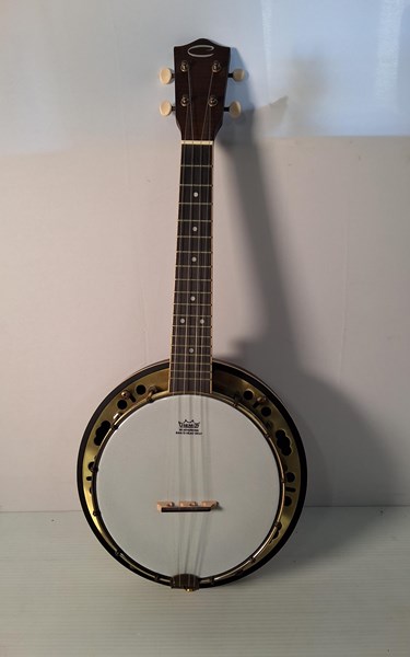 Lot 1218 - BANJO