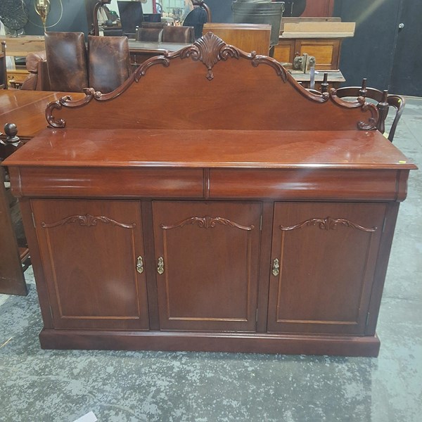 Lot 97 - CHIFFONIER