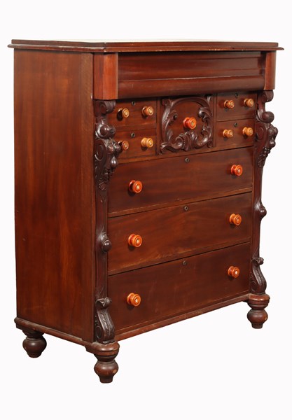 Lot 33 - CEDAR CHEST OF DRAWERS