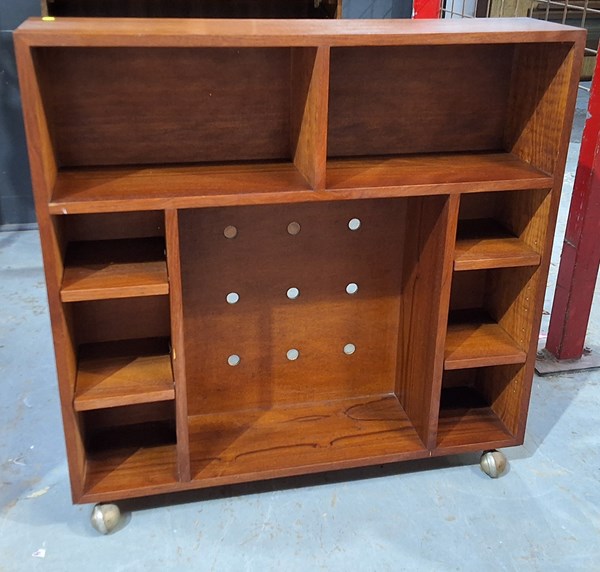 Lot 350 - BOOKSHELF