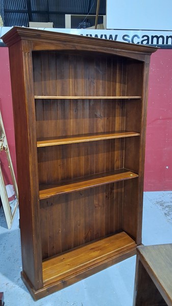 Lot 260 - BOOKSHELF