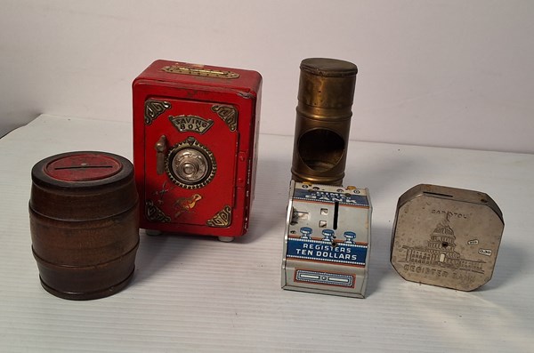 Lot 1200 - VINTAGE MONEY BOXES