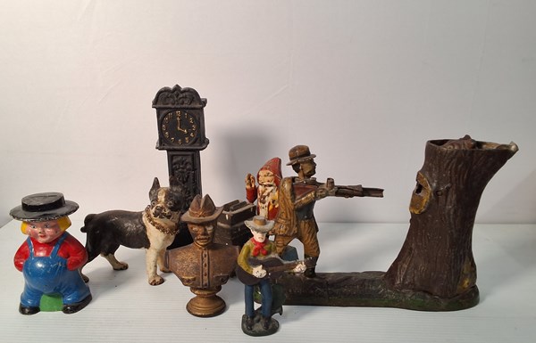 Lot 1203 - VINTAGE MONEY BANKS