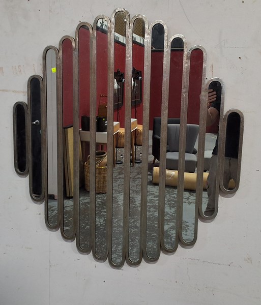 Lot 137 - DECOR MIRROR