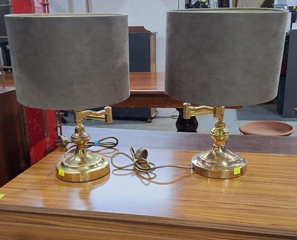 Lot 327 - TABLE LAMPS