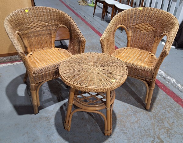 Lot 301 - CANE SUITE