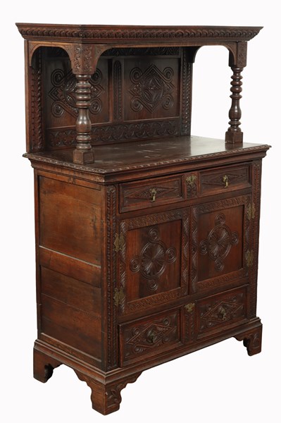 Lot 49 - OAK BUFFET CABINET