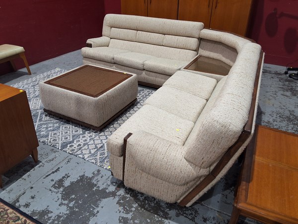 Lot 28 - MODULAR LOUNGE