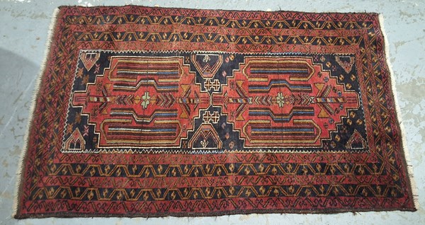 Lot 166 - ENTRANCE RUG