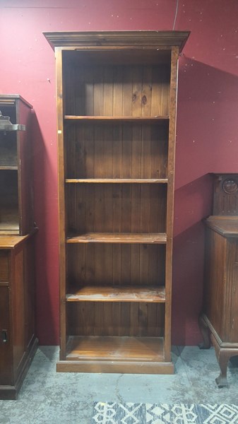 Lot 49 - BOOKSHELF