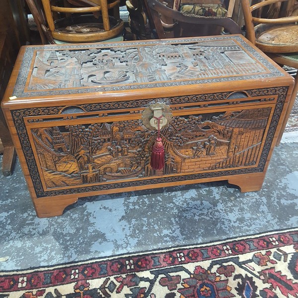 Lot 163 - TRUNK