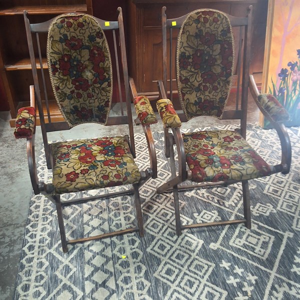 Lot 147 - FOLDING CHAIRS