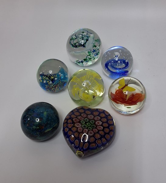 Lot 1374 - PAPERWEIGHTS