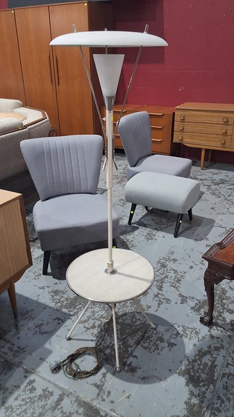 Lot 30 - FLOOR LAMP