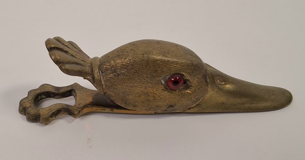 Lot 1068 - PAPER CLIP