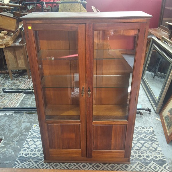 Lot 63 - DISPLAY CABINET