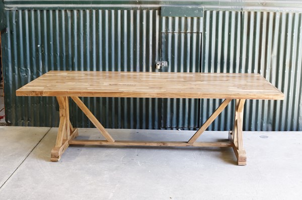 Lot 69 - DINING TABLE