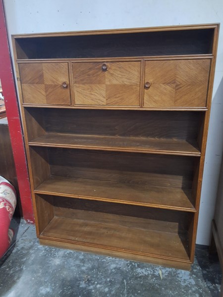 Lot 3 - BOOKSHELF