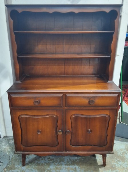Lot 360 - DRESSER