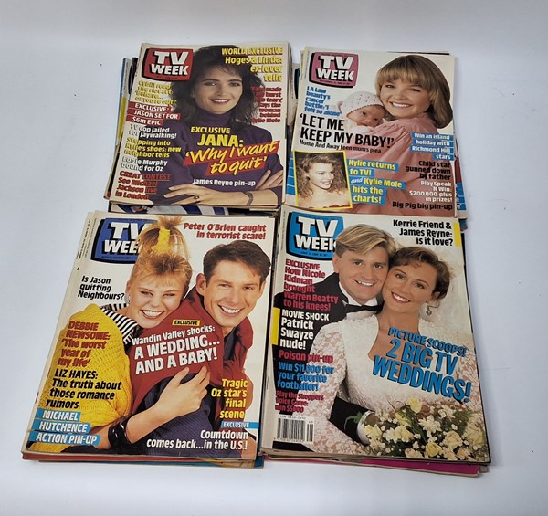 Lot 1292 - 80s TV WEEK