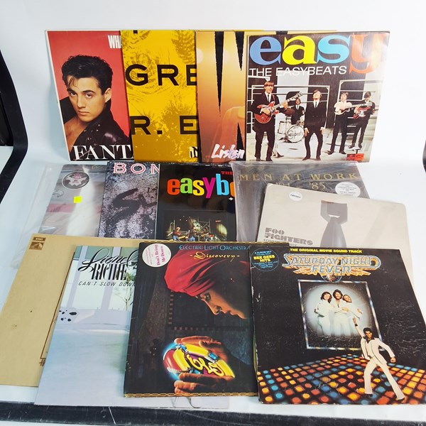 Lot 1296 - VINYL RECORDS