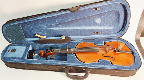 Lot 1396 - VIOLIN