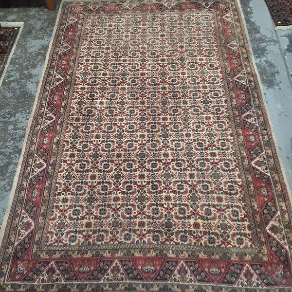 Lot 187 - RUG