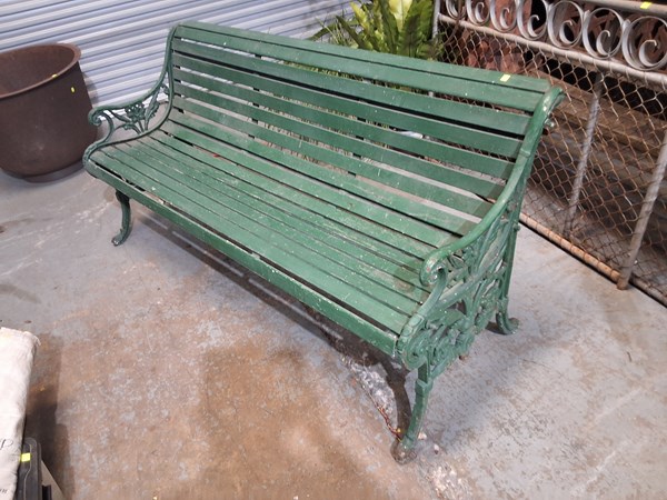 Lot 403 - GARDEN BENCH
