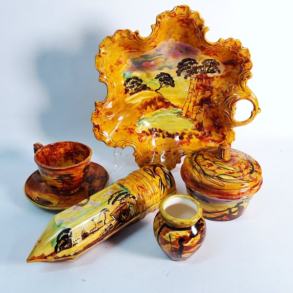 Lot 1526 - SOUVENIR POTTERY