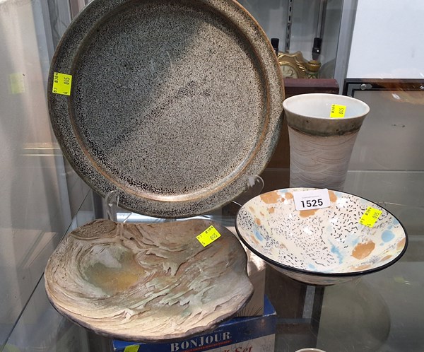 Lot 1525 - AUSTRALIAN POTTERY