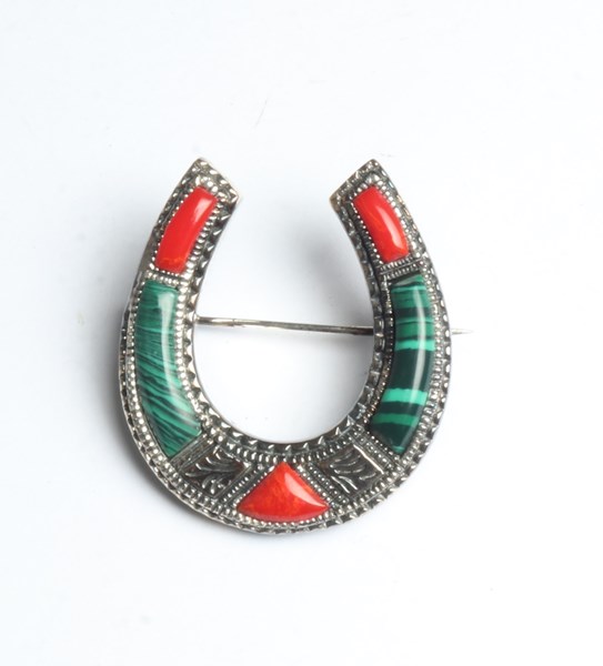 Lot 1080 - SILVER BROOCH