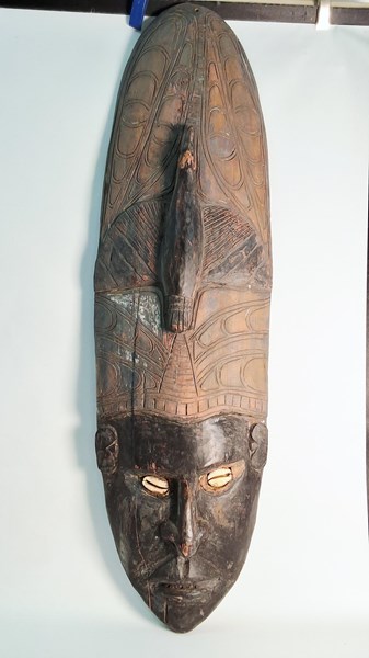 Lot 1118 - TRIBAL MASK