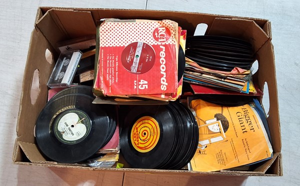 Lot 1299 - ASSORTED VINYLS