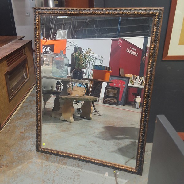 Lot 367 - MIRROR
