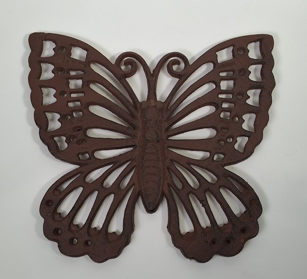 Lot 323 - WALL PLAQUE