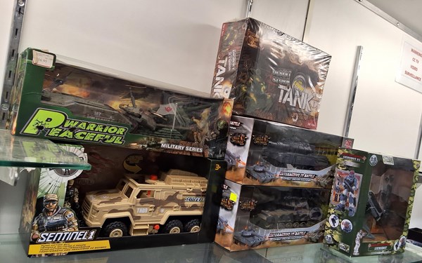 Lot 1445 - ARMY TOYS